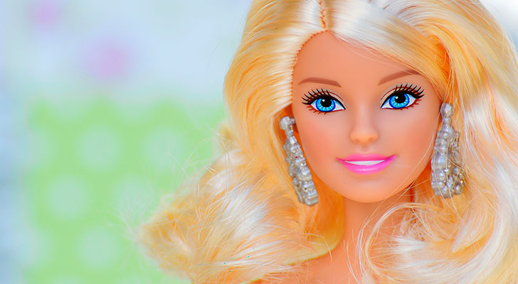 Hoera! Barbie 60 jaar: deze evolutie maakte Barbie door