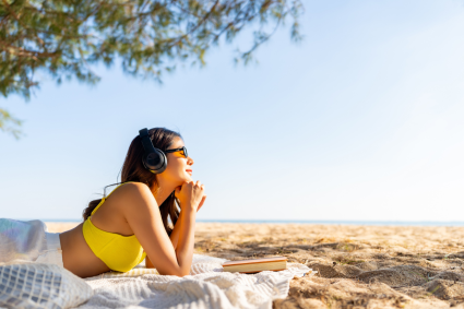 Podcast Luisteren Vrouw Koptelefoon