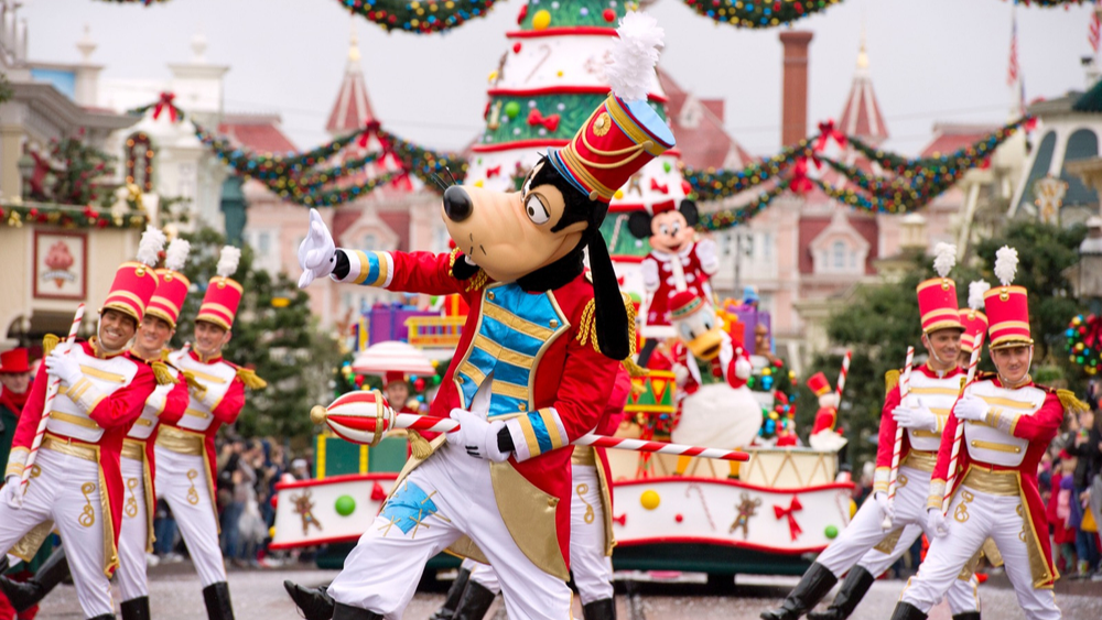 Wie gun jij een magisch kerstweekend in Disneyland Paris?