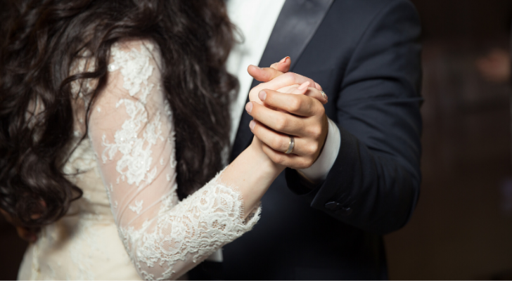 Zoveel procent van de bruidsparen heeft seks tijdens de huwelijksnacht