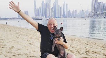 Gordon Met Hond Toto In Dubai