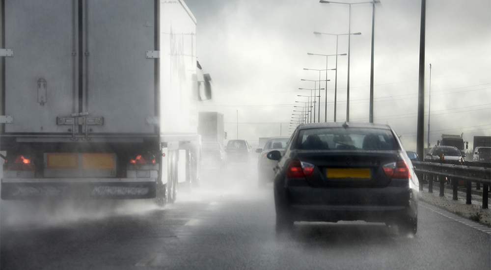 Rijkswaterstaat adviseert om niet de weg op te gaan als het niet noodzakelijk is