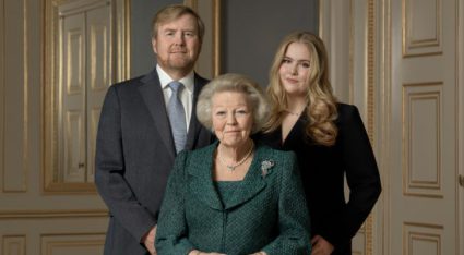 Prinses Beatrix, koning Willem-Alexander en prinses Amalia