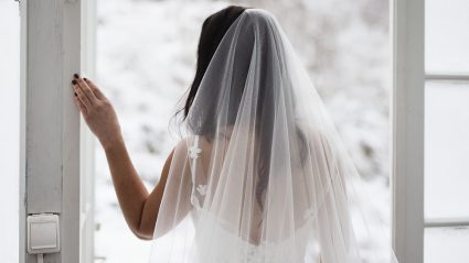 Vrouw laat man bij altaar staan nadat hij ChatGPT gebruikt voor geloften