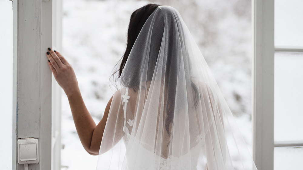 Vrouw laat man bij altaar staan nadat hij ChatGPT gebruikt voor geloften