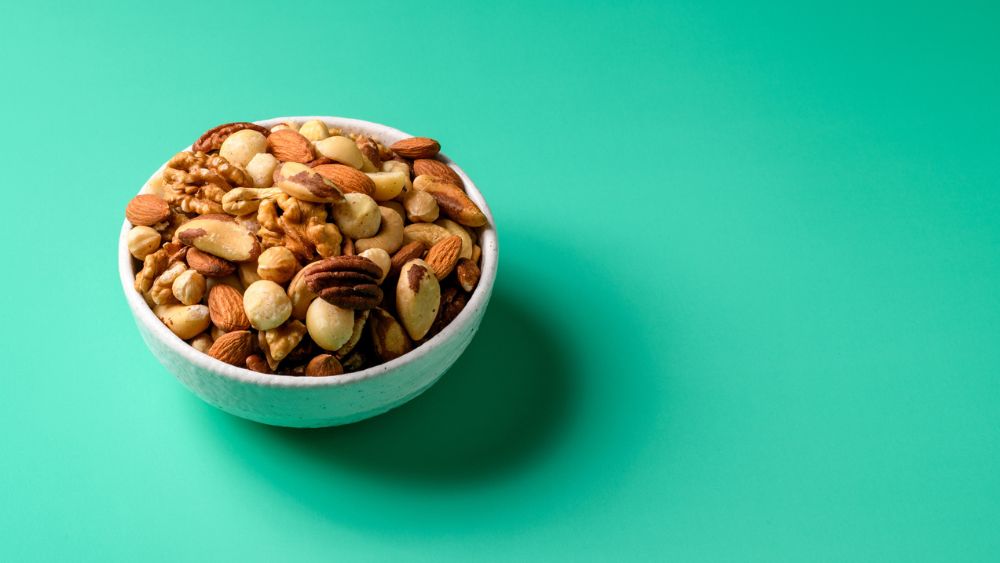 Ieuw: zoveel bacteriën bevat het schaaltje nootjes dat je in de horeca krijgt