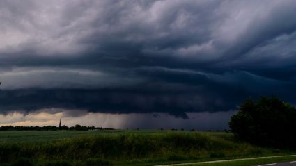 Natte dagen: zó lang blijft het nog regenen