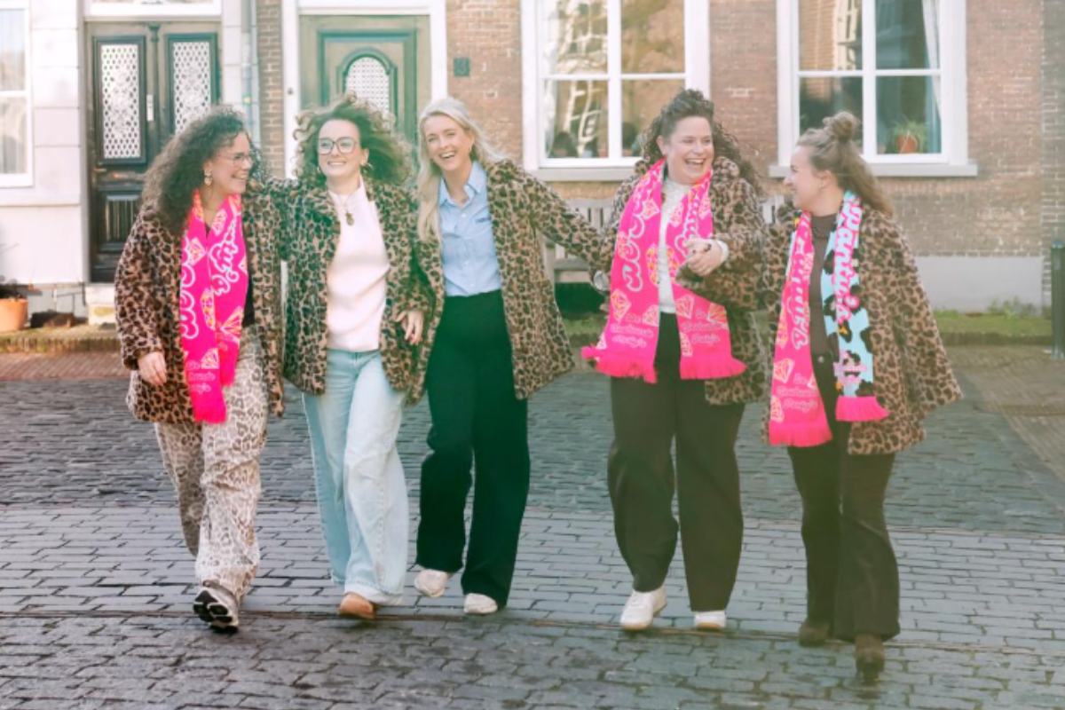 Vijf vriendinnen scoorden een carnavalshit