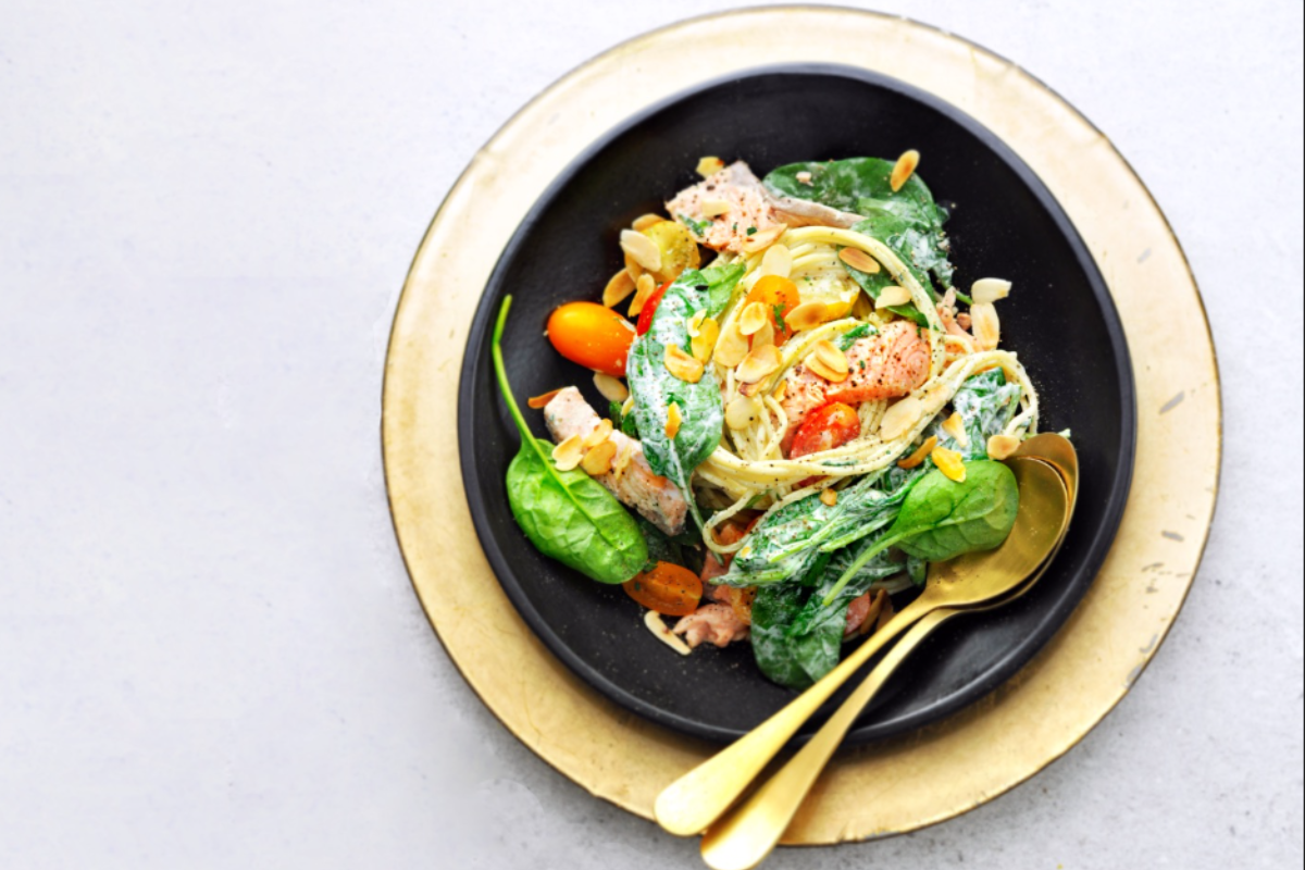 spaghetti met zalm en spinazie