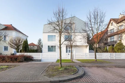12052026 Vri House With A Cap Poland