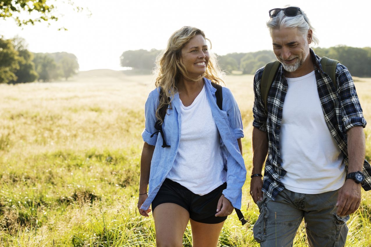Wandelen man en vrouw