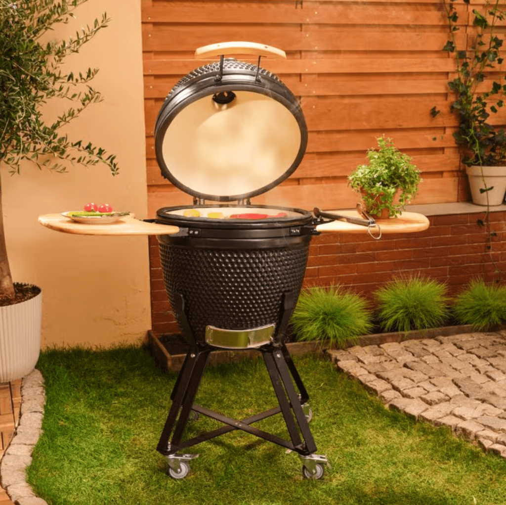 Kamado Bbq Van Action 2