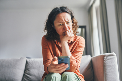 vrouw mobiel