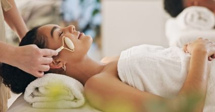 Vrouw in de spa, weekend uitje