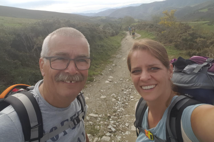 Kim gaf haar vader een wandeltocht van 200 kilometer voor Vaderdag