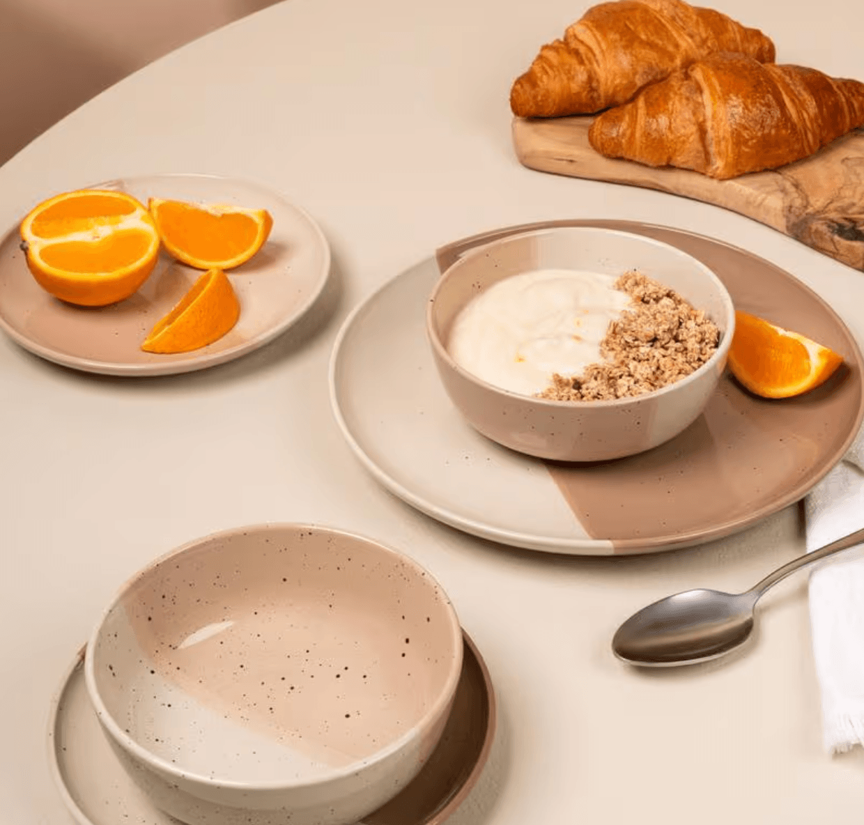 Servies Action Roze En Groen