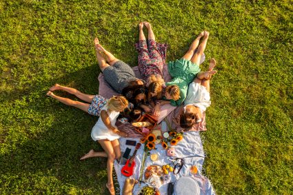 Vrouwen picknicken - uitjes week 32