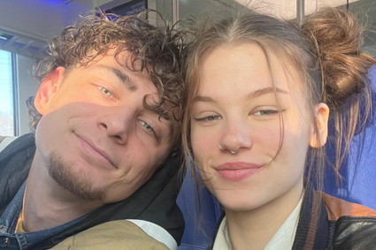 Mus (27) heeft een relatie met Mus (22)