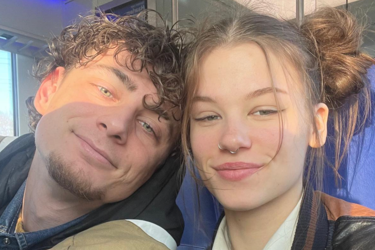 Mus (27) heeft een relatie met Mus (22)