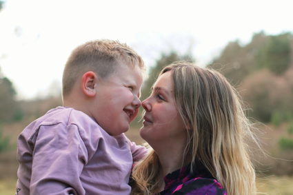 Larissa (30) en haar zoon (5) hebben dezelfde zeldzame chromosoomafwijking
